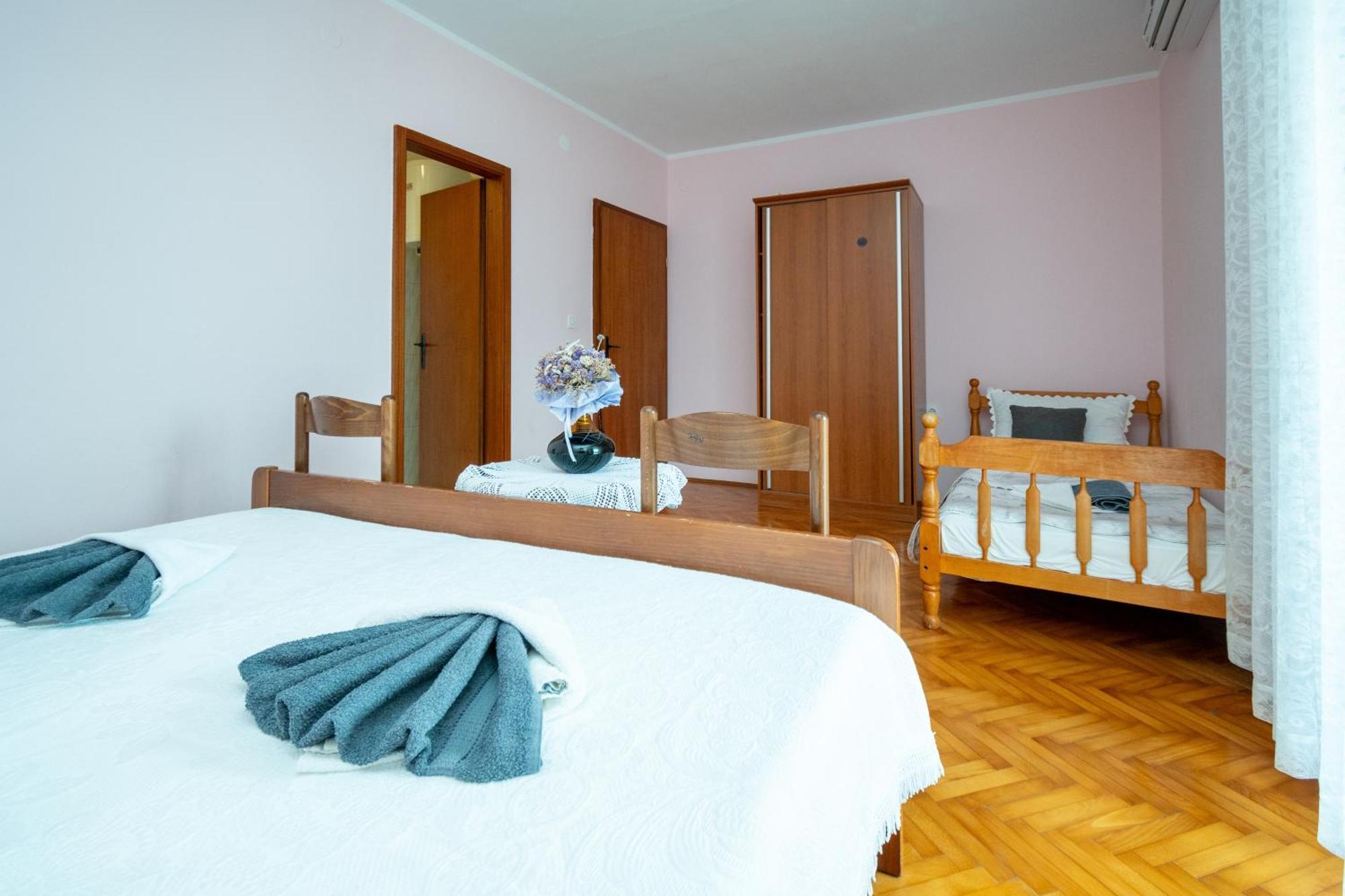 Apartments And Rooms With Parking Space Zubovici, Pag - 16063 Phòng bức ảnh